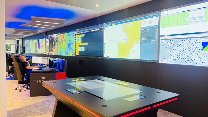 Das Fleet Operation Center in Hamburg wacht über die Schiffe auf hoher See.