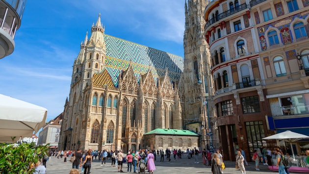 Wien ist bei Touristen hoch im Kurs. Dafür sorgen auch die bekanntesten Sehenswürdigkeiten , die alljährlich Millionen von Besucher anlocken. (Bild: stock.adobe.com)