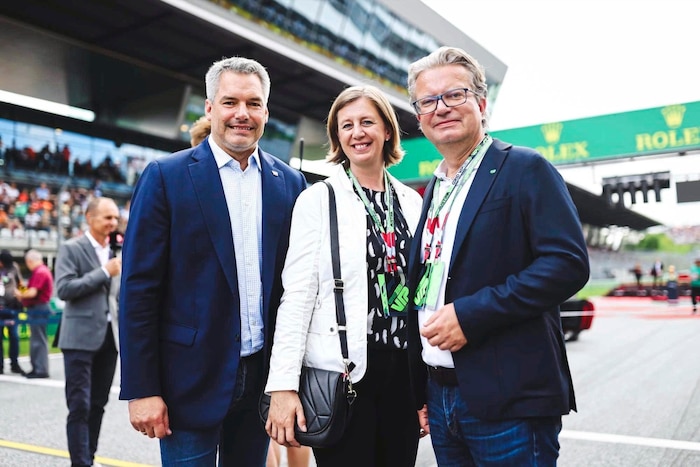 Ring-Fans: Bundeskanzler Karl Nehammer, Landesrätin Barbara Eibinger-Miedl und Landeshauptmann ...