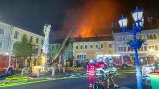 Insgesamt standen 250 Feuerwehrleute in der Nacht zum Mittwoch im Einsatz.