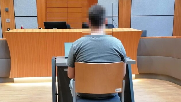 The driver at the time now had to stand trial in Innsbruck. (Bild: Stegmayr Markus, Krone KREATIV)