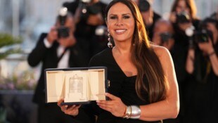 Karla Sofia Gascón wurde in Cannes ausgezeichnet. Jetzt geht die Trans-Schauspielerin gegen ein ...