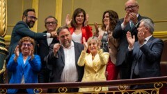 In Spanien ist das umstrittene Amnestiegesetz für katalanische Unabhängigkeitsbefürworter endgültig verabschiedet worden. (Bild: APA/AP Photo/Bernat Armangue)