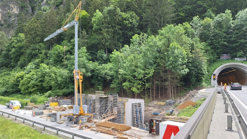 Bauarbeiten am Betriebsgebäude Nord. (Bild: Land Tirol, Krone KREATIV)