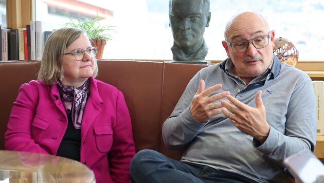 Ulrike Tanzer (Brenner Archiv) und Robert Rollinger (Althistoriker) über die Beziehung zu Asien (Bild: Birbaumer Christof)