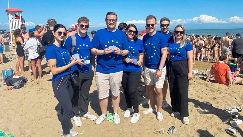 Geier and his supporters in Lignano (Bild: zVg)