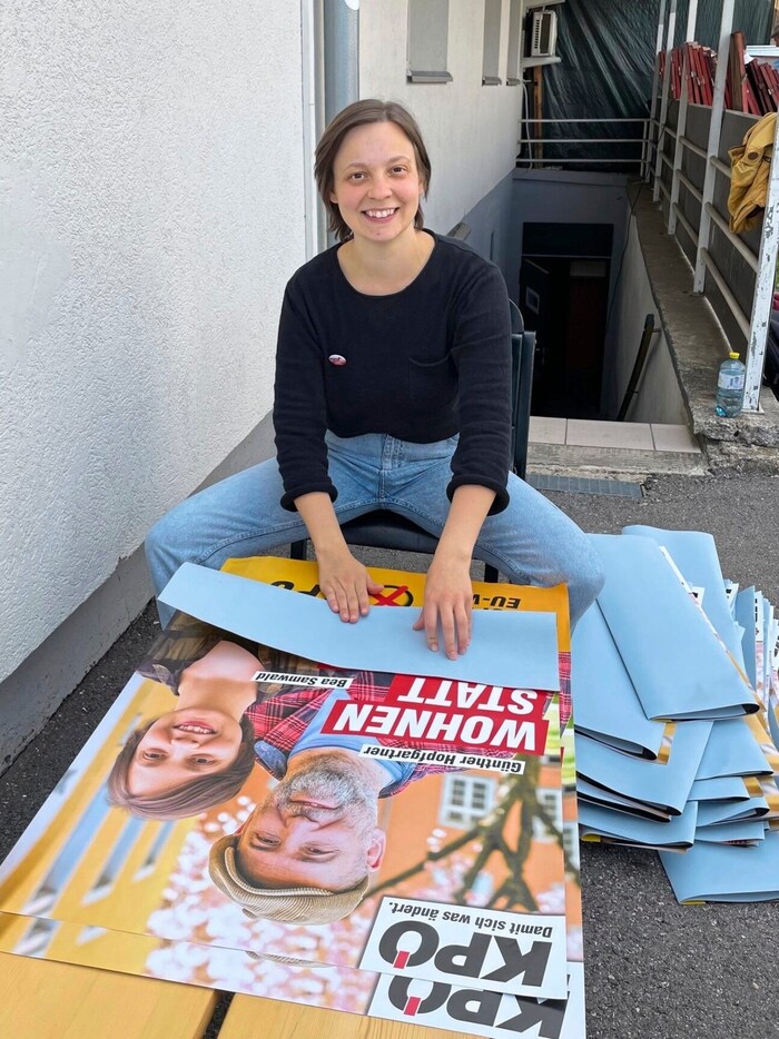 Beatrice Samwald setzt auf Plakat- und Flyerwerbung, sowie auf persönliche Gespräche an ...