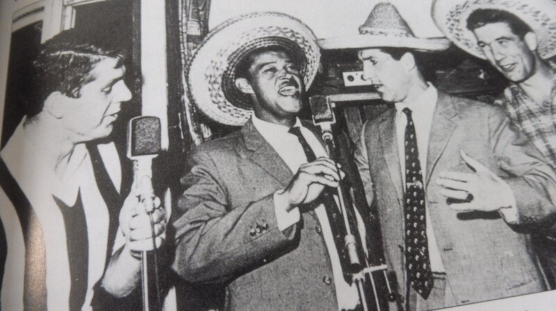 LASK idol Chico (center) - here at the 1965 championship celebrations - had to earn his living in the Linz slaughterhouse nine years after winning the title. (Bild: Stöger Max)