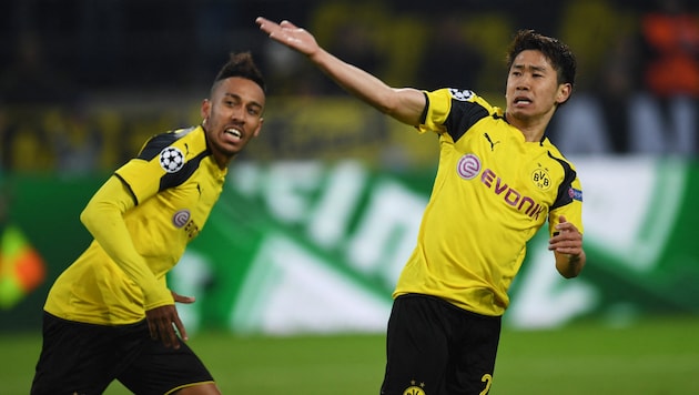 Pierre-Emerick Aubameyang (left) in Borussia Dortmund kit. (Bild: AFP/PATRIK STOLLARZ / AFP)