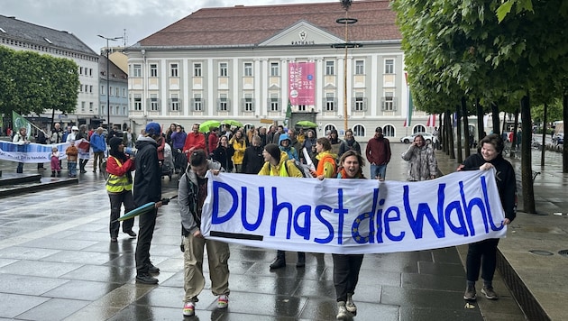 Starting from Neuer Platz, the march went right through the city center to the provincial government and the Ring. (Bild: Jennifer Kapellari)