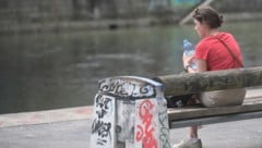 Besonders der Start in den Frühling war außergewöhnlich warm – viele suchten etwa mit kurzen Ärmeln am Wiener Donaukanal etwas Abkühlung. (Bild: HERBERT P. OCZERET)