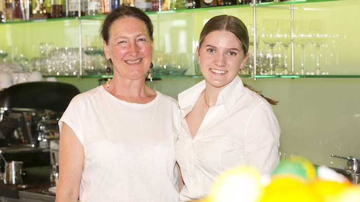 Maria and Annika are part of the service team at the popular Feldkirch espresso bar in the ...