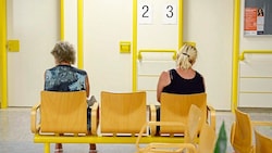 Leidtragende der möglichen Spitals-Schließungen sind die Patienten – die bleiben schlicht auf der Strecke. (Bild: Jeff Mangione / KURIER / picturedesk.com)