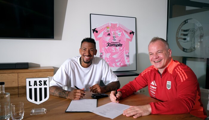 Boateng mit LASK-Boss Gruber.