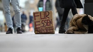 Essen gehen mit Freunden oder Familie ist oft nicht leistbar