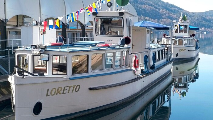 Auf dem Wörthersee betreiben die Oldtimer-Fans zwei hundert Jahre alte Schiffe.