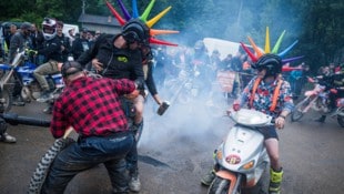 Burnouts und Partystimmung in Eisenerz