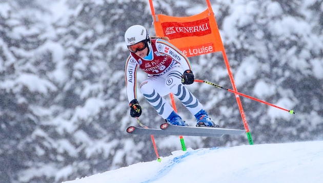 Nadine Kapfer at the downhill in Lake Louise at the end of 2021 (Bild: GEPA pictures)