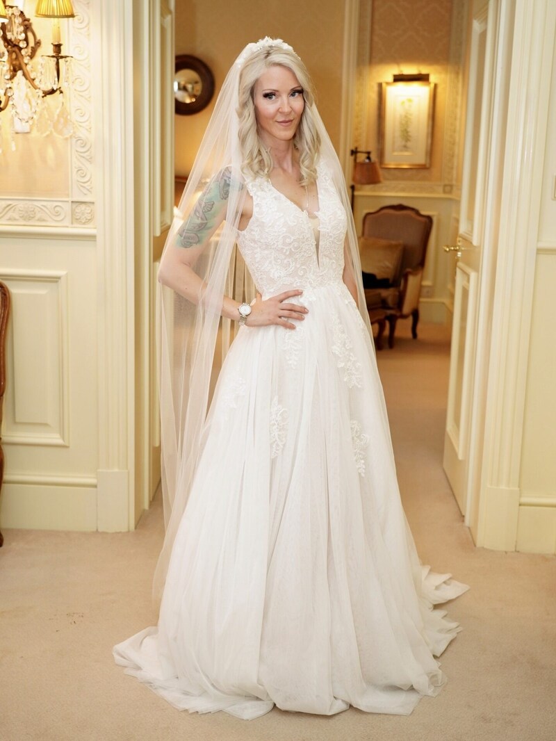 Simone Reiländer showed off her bridal look - a dream dress! (Bild: Tischler Andreas/Vienna Press)