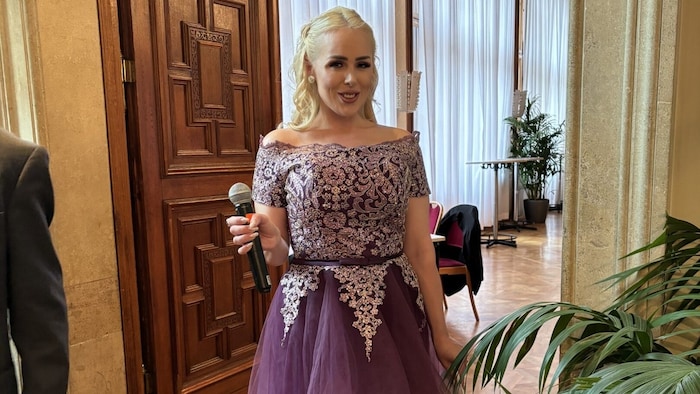 Lydia Kelovitz wird bei der Trauung singen.