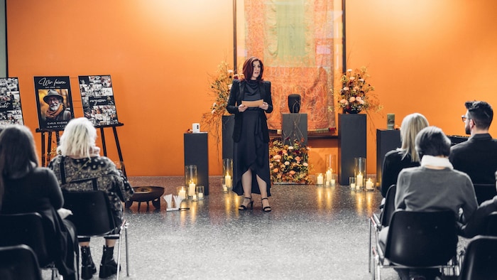 Mit Musik, Geschichten oder Ritualen kann man dem Leben und der Persönlichkeit des Verstorbenen ...