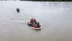 Zehn Feuerwehrboote suchten nach der Frau.