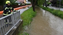 Nach den starken Regenfällen der letzten Tage kommt es in Süddeutschland zu teils heftigen Überschwemmungen. (Bild: AFP)