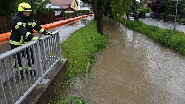 Az elmúlt napok heves esőzései után Dél-Németországban egyes területeken súlyos árvizek alakultak ki. (Bild: AFP)