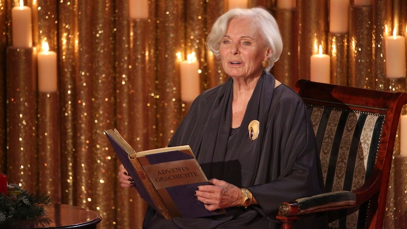 Ruth Maria Kubitschek retired from acting in 2013 and was only rarely seen in public after that - as here at the "Advent Festival of 100,000 Lights" in 2015. (Bild: picturedesk.com/Sebastian Gabsch / dpa Picture Alliance)