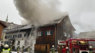 Der Löscheinsatz dauerte mehrere Stunden an.