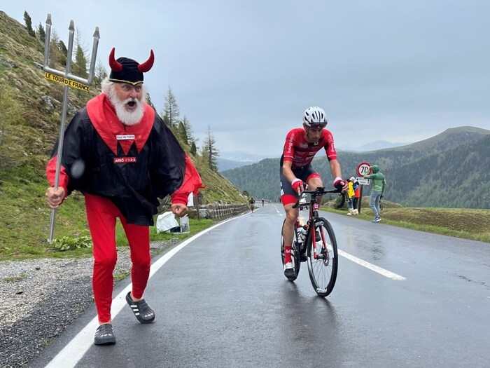 Didi Senft drove Leopold over all three climbs as the tour devil.