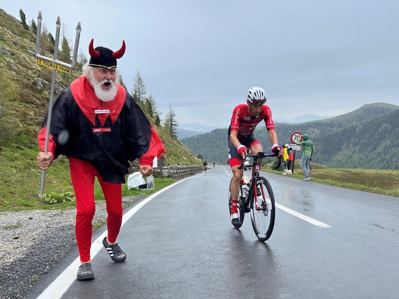 Didi Senft trieb Leopold als Tourteufel über alle drei Anstiege. (Bild: zVg)