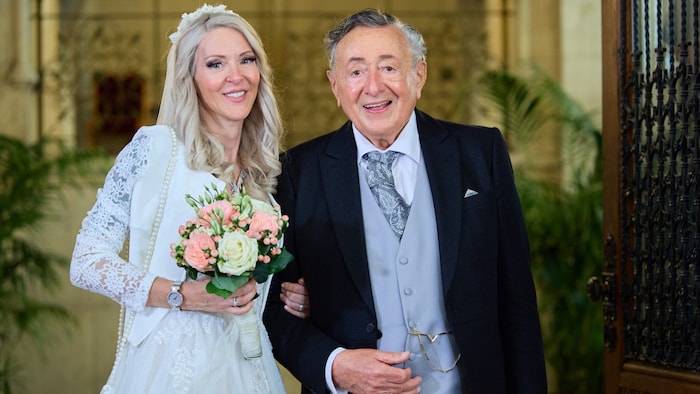 Simone Lunger und Richard Lugner gaben sich am 1. Juni 2024 das Jawort. 72 Tage später wurde sie ...