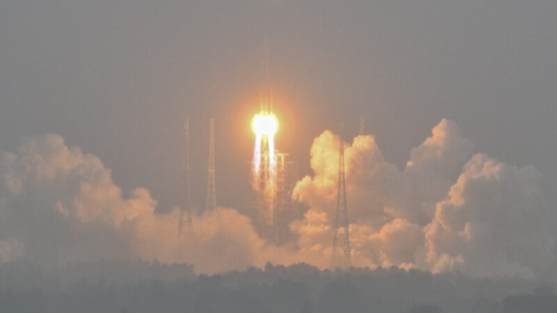 At the beginning of May, the "Chang'e 6" space probe was launched from the Wenchang spaceport towards the far side of the moon. (Bild: AFP/Hector RETAMAL)