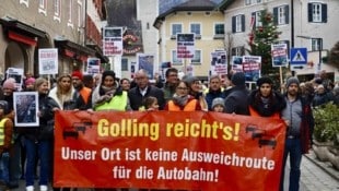 Vom Endlos-Stau geplagt: Die Bewohner von Golling (Bild: Scharinger Daniel)