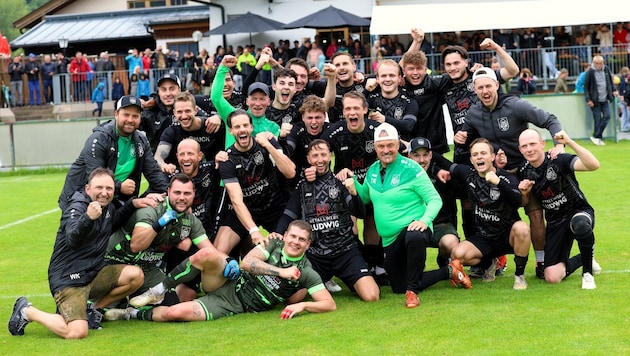 Auch Bruck krönte sich ungeschlagen zum Meister. (Bild: Fussball-Impressionen vom Salzburger Unterhaus)