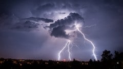 Nach den ersten Hitzetagen des Jahres kühlt es in Österreich merklich ab (Symbolbild). (Bild: APA/dpa-Zentralbild/Florian Gaertner)