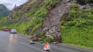 Teile der Gerlosstraße wurden verschüttet. (Bild: ZOOM Tirol)