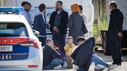 Ab 1. Juli bekommen Asylwerber in Oberösterreich eine Bezahlkarte. (Bild: Scharinger Daniel/Pressefoto Scharinger © Daniel Scharinger, Krone KREATIV)