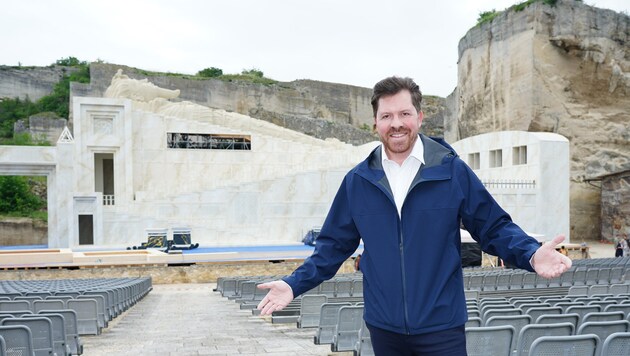 Intendant Daniel Serafin lädt ab 10. Juli zu „Aida“ ins burgenländische St. Margarethen (Bild: Oper im Steinbruch/Andreas Tischler/Vienna Press)