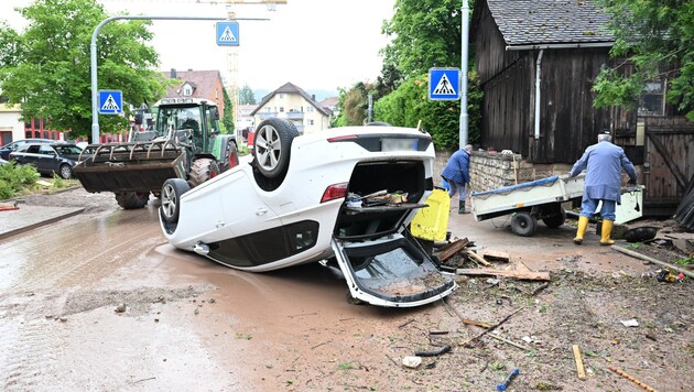 Az áradások különösen a baden-württembergi Rudersbergben voltak súlyosak. (Bild: APA/dpa/Bernd Wei§brod)