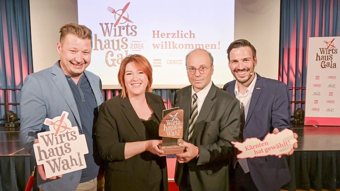 Die Gastgeber: Hopf & Zollner vom Verein „Wirtshauskultur Kärnten“, „Krone“-Chefredakteur Hannes ...