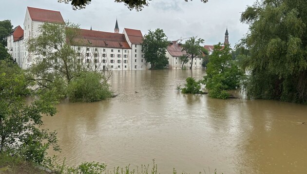 Dél-Németország nagy részét elöntötte a víz (Bild: APA Pool/dpa/Ute Wessels)