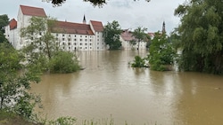 Weite Teile Süddeutschlands sind überschwemmt (Bild: dpa/Ute Wessels)