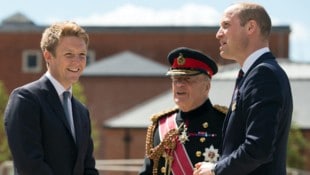 Hugh Grosvenor (ganz links), der Herzog von Westminster, ist ein guter Freund und Vertrauter von ...