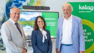 Bürgermeister Ingo Appé, Projektleiterin Beate Sternig und Adolf Melcher, Geschäftsführer von Kelag Energie & Wärme, präsentierten das Projekt. (Bild: Kelag)