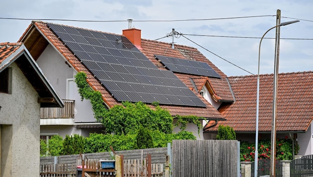 Reich wird man mit der PV-Anlage am Dach sicher nicht mehr. (Bild: Dostal Harald)