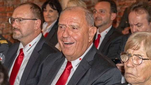 A beaming winner: Siegfried Schrittwieser is the new President of the Styrian Red Cross. (Bild: Jürgen Fuchs)