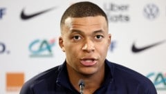 Der Streit zwischen Kylian Mbappe und PSG hört nicht auf. (Bild: AFP/APA/FRANCK FIFE)