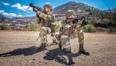 Vorbereitung für die Mega-Übung: Soldaten posieren auch vor dem Erzberg in Eisenerz. (Bild: Bundesheer)